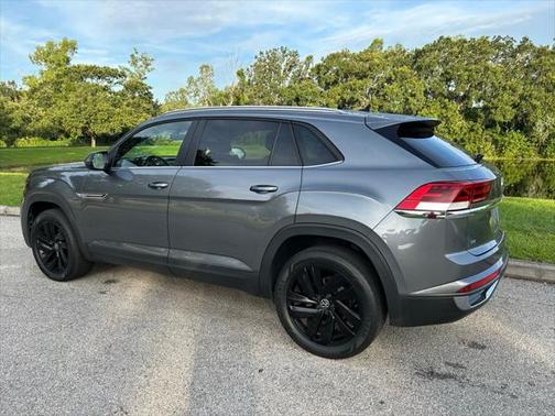 2022 Volkswagen Atlas Cross Sport 2.0T SE w/Technology