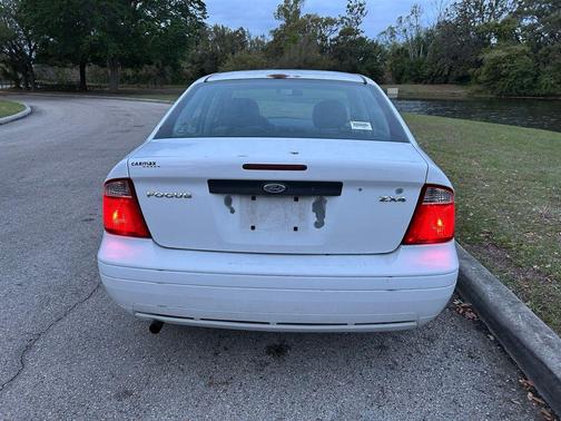 2006 Ford Focus ZX4