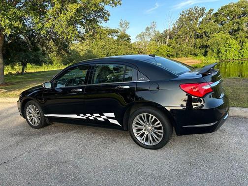Black Clearcoat 2013 Chrysler 200 Limited