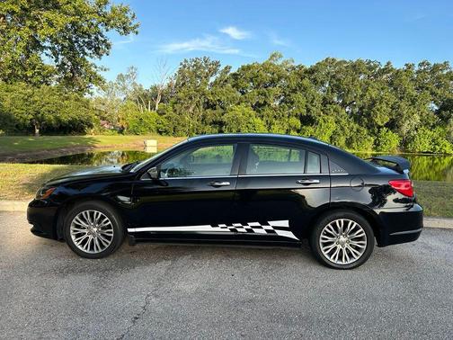 Black Clearcoat 2013 Chrysler 200 Limited