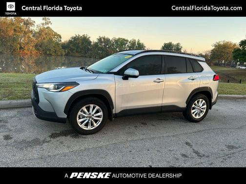 2024 Toyota Corolla Cross LE