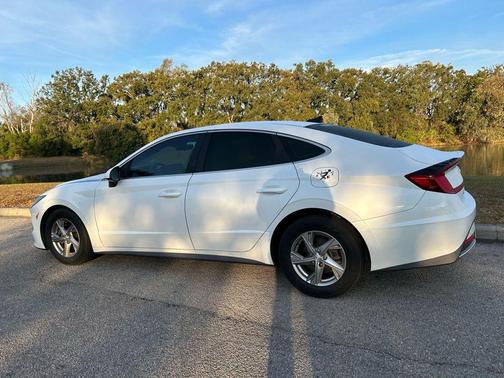 2021 Hyundai SONATA SE