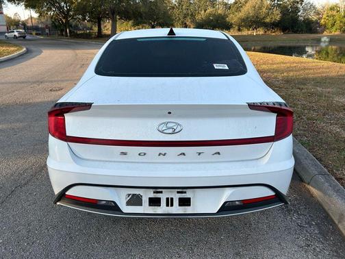 2021 Hyundai SONATA SE