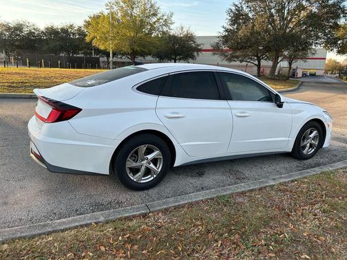 2021 Hyundai SONATA SE