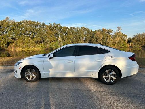 2021 Hyundai SONATA SE