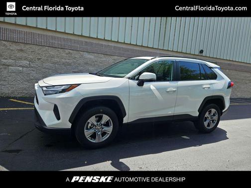 2024 Toyota RAV4 XLE