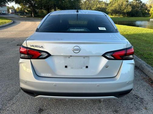 2024 Nissan Versa 1.6 S