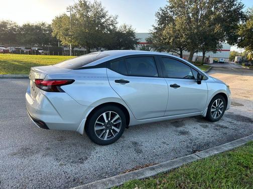 2024 Nissan Versa 1.6 S