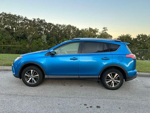 2016 Toyota RAV4 XLE