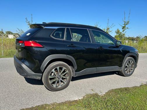 2024 Toyota Corolla Cross XLE