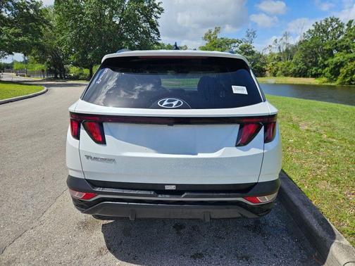 White Pearl 2024 Hyundai TUCSON SEL