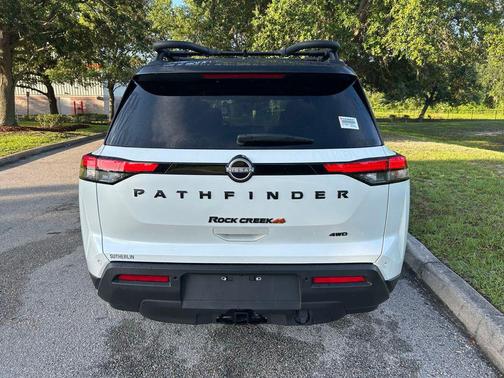 Pearl White Tricoat/Super Black 2023 Nissan Pathfinder Rock Creek 4WD