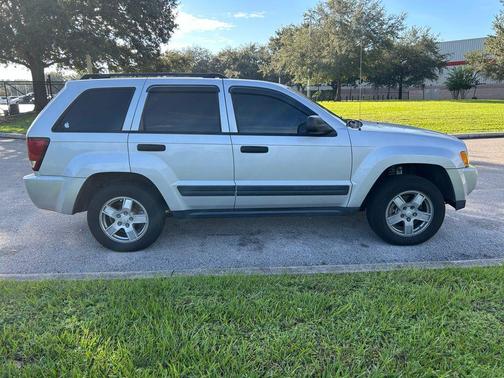 2006 Jeep Grand Cherokee Laredo