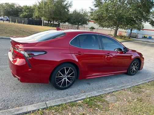 2022 Toyota Camry SE