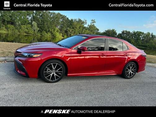 2022 Toyota Camry SE