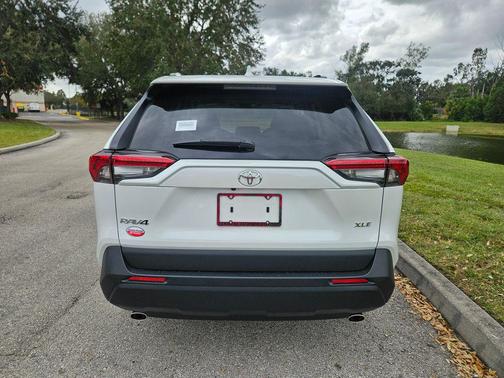 Wind Chill Pearl 2024 Toyota RAV4 XLE Premium