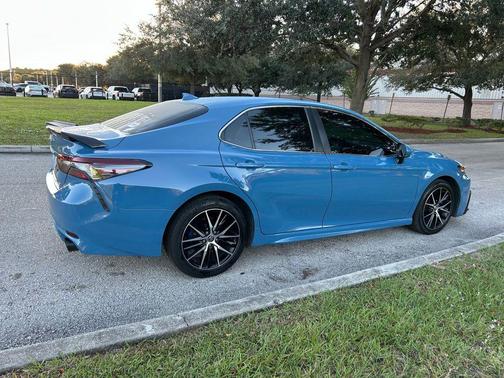 2023 Toyota Camry SE