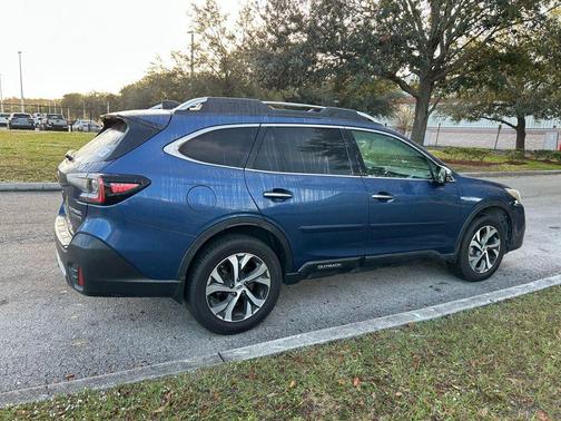 2022 Subaru Outback Touring XT