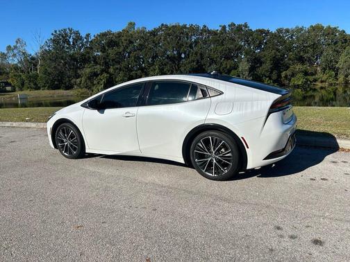 2023 Toyota Prius XLE