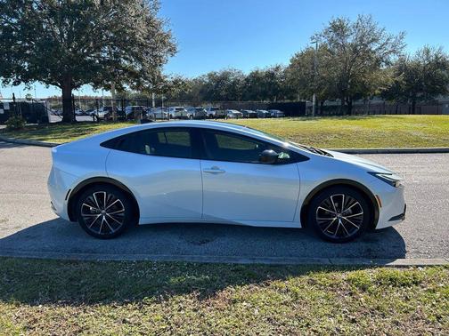 2023 Toyota Prius XLE