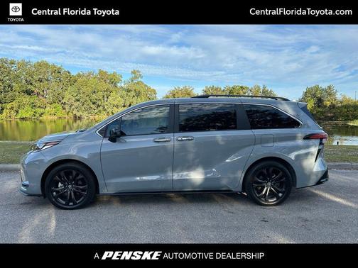 2023 Toyota Sienna XSE 7 Passenger