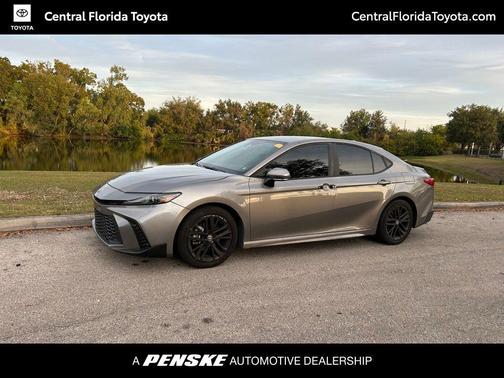 2025 Toyota Camry SE