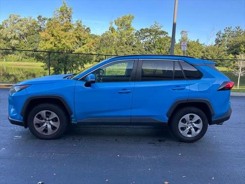 2021 Toyota RAV4 LE
