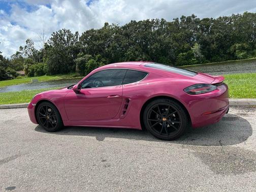 2024 Porsche 718 Cayman Base