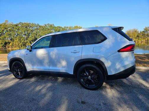 2024 Toyota Grand Highlander Limited