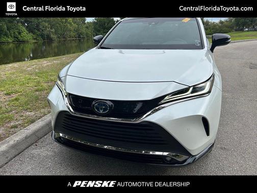 Wind Chill Pearl 2024 Toyota Venza Nightshade Edition