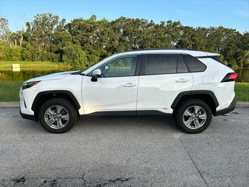 2024 Toyota RAV4 Hybrid XLE