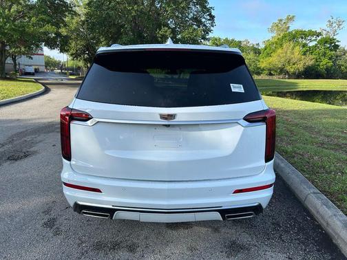Crystal White 2021 Cadillac XT6 Premium Luxury FWD