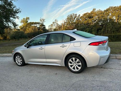 2025 Toyota Corolla Hybrid SE