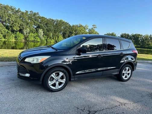Tuxedo Black 2015 Ford Escape SE