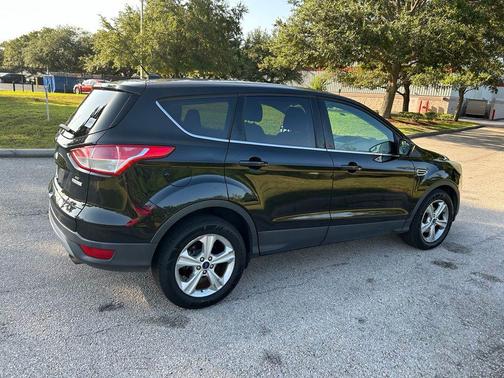 Tuxedo Black 2015 Ford Escape SE