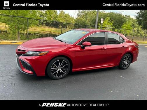 2022 Toyota Camry SE
