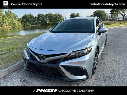 Celestial Silver Metallic 2024 Toyota Camry SE