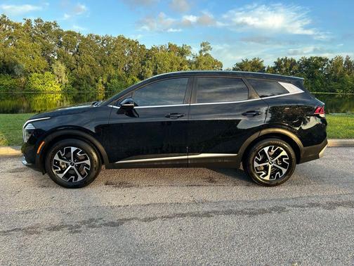 2024 Kia Sportage EX