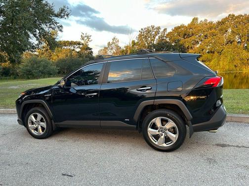 2019 Toyota RAV4 Hybrid Limited