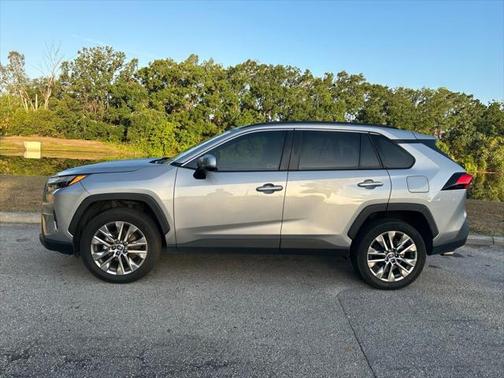 2023 Toyota RAV4 XLE Premium