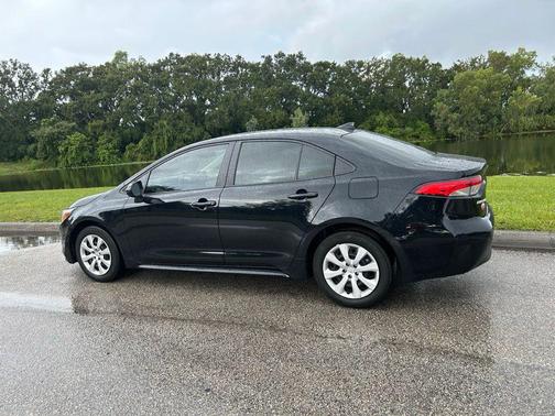 2024 Toyota Corolla Hybrid LE