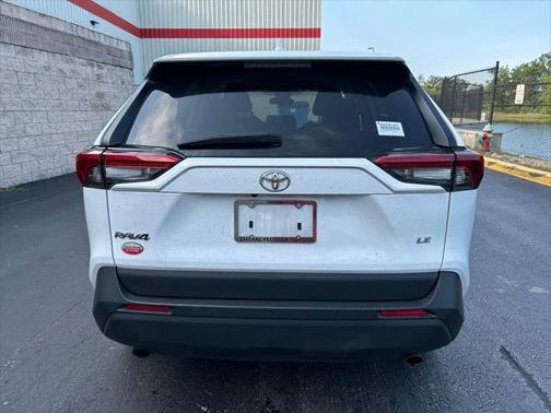 2024 Toyota RAV4 LE