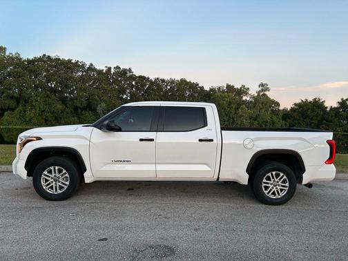 2024 Toyota Tundra SR5