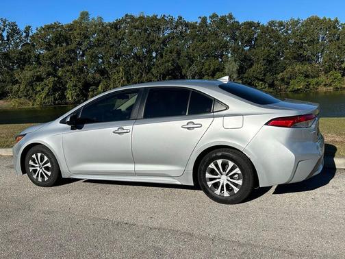 2022 Toyota Corolla Hybrid SE