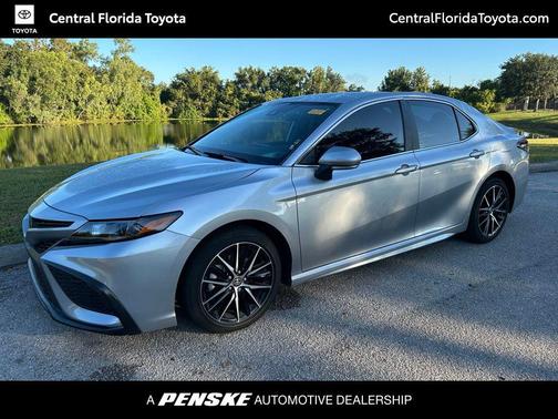 2024 Toyota Camry SE