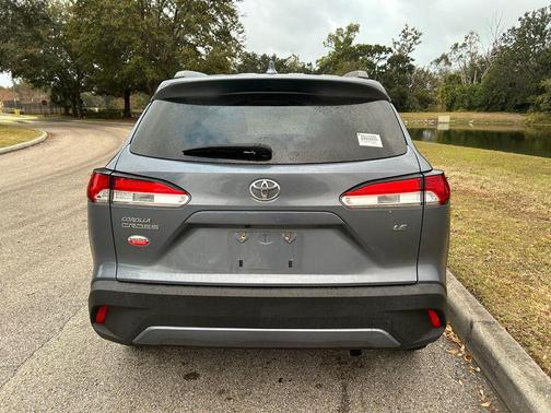 2022 Toyota Corolla Cross LE