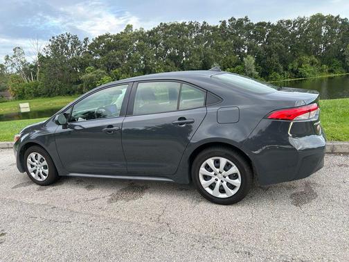 2024 Toyota Corolla Hybrid LE