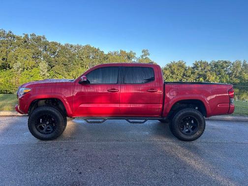 2018 Toyota Tacoma TRD Sport