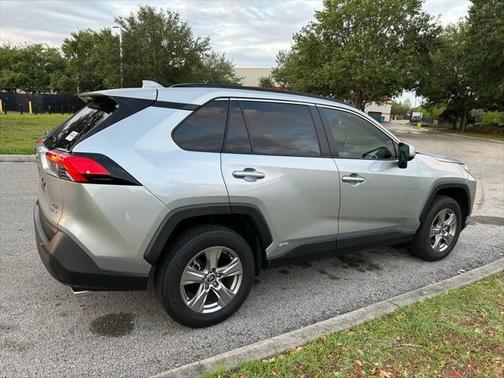 2025 Toyota RAV4 Hybrid XLE