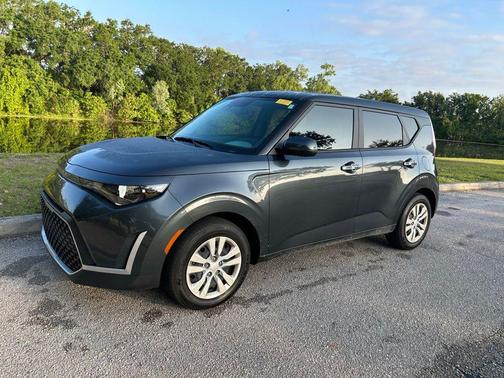 Gray 2025 Kia Soul LX